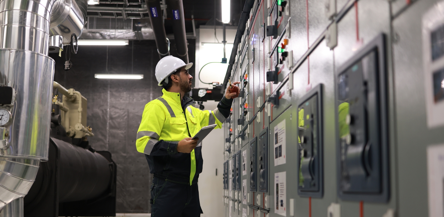 Person, Worker, Helmet, Hardhat, Adult, Male, Man, Bus, Hardware, Computer