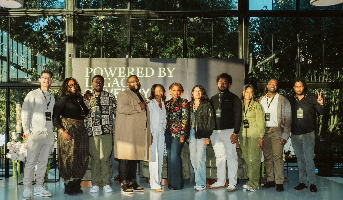 Groupshot, Person, Adult, Female, Woman, Coat, People, Male, Man, Jeans