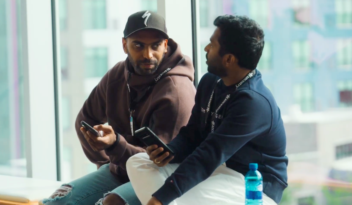 Adult, Male, Man, Person, Conversation, Face, Head, Electronics, Mobile Phone, Phone