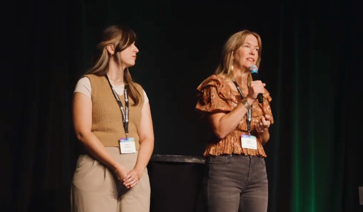 Adult, Female, Person, Woman, Performer, Electrical Device, Microphone, Face, Head, Musician