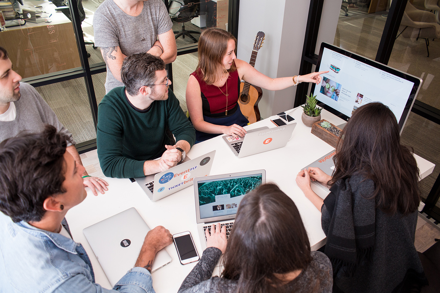 People, Person, Computer, Electronics, Laptop, Pc, LCD Screen, Monitor, Screen, Mobile Phone, Furniture, Sitting