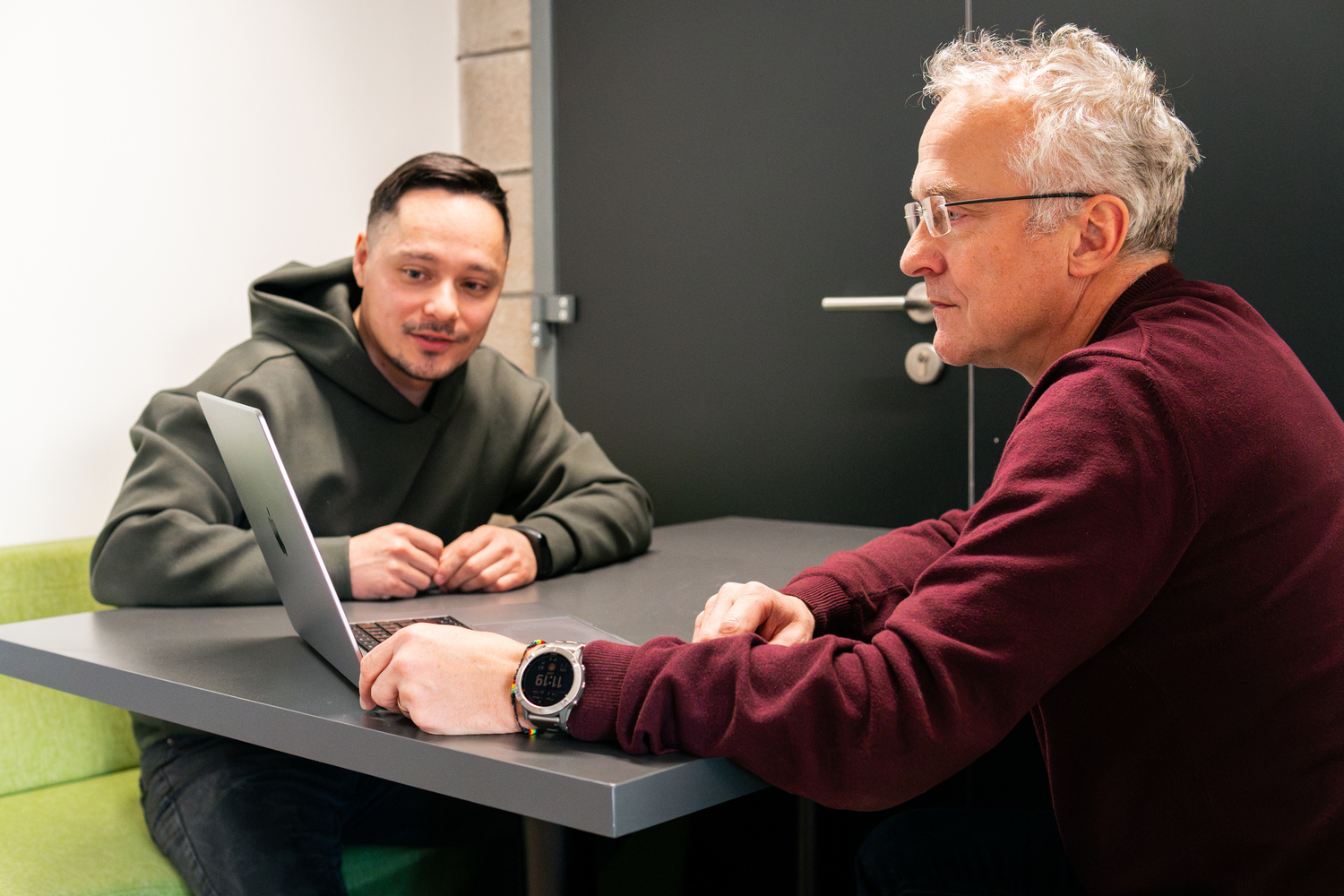 Adult, Male, Man, Person, Head, Face, Glasses, Conversation, Wristwatch, Laptop