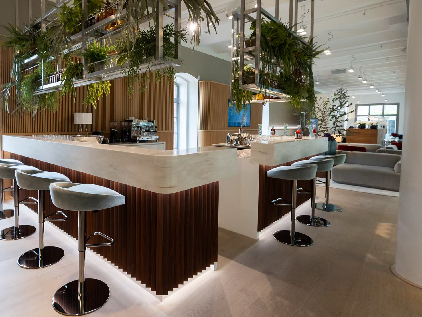 Indoors, Interior Design, Furniture, Restaurant, Kitchen, Kitchen Island, Building, Lounge, Cafeteria, Beauty Salon