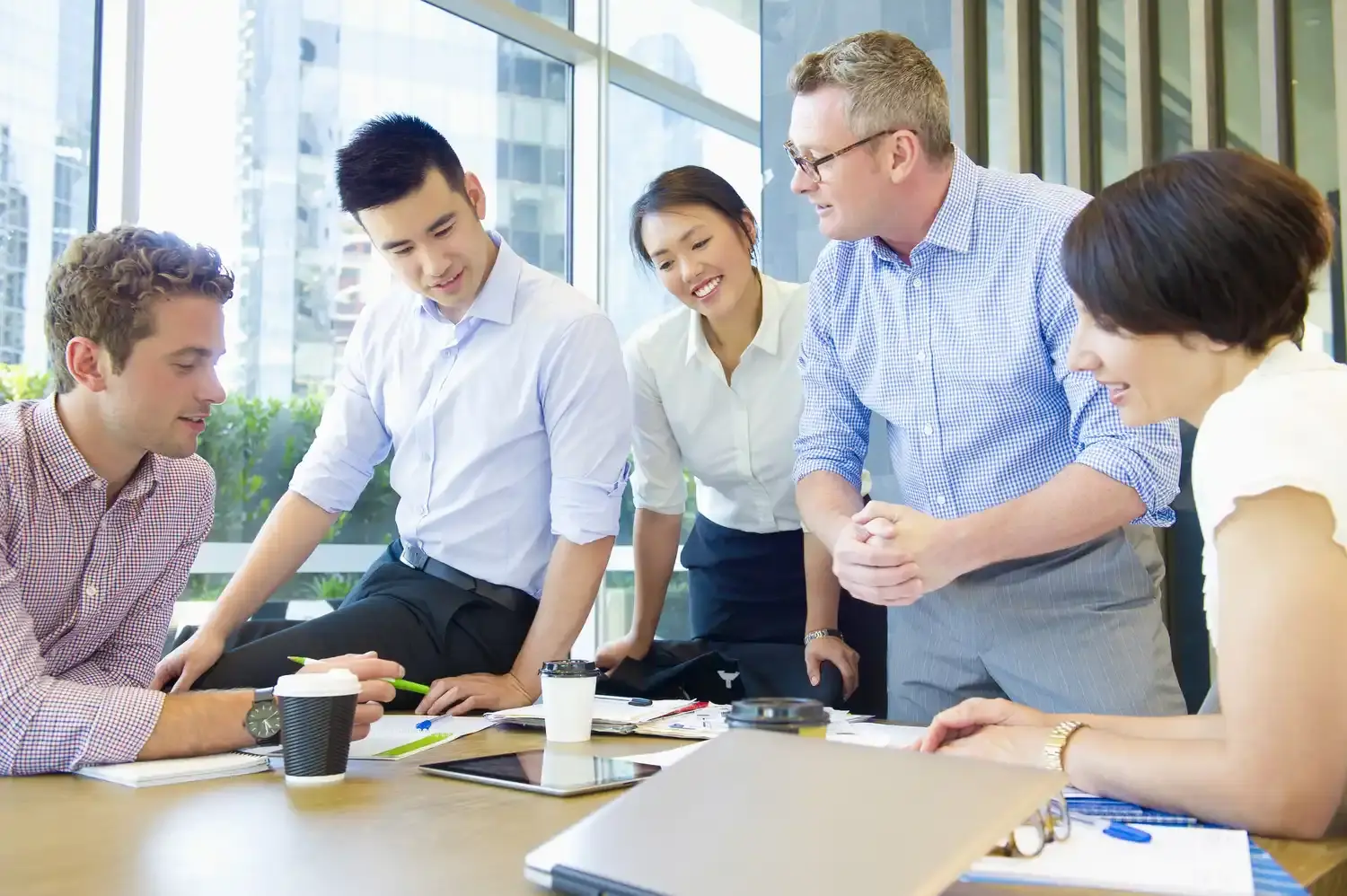 Adult, Female, Person, Woman, Male, Man, Boy, Teen, Disposable Cup, Conversation
