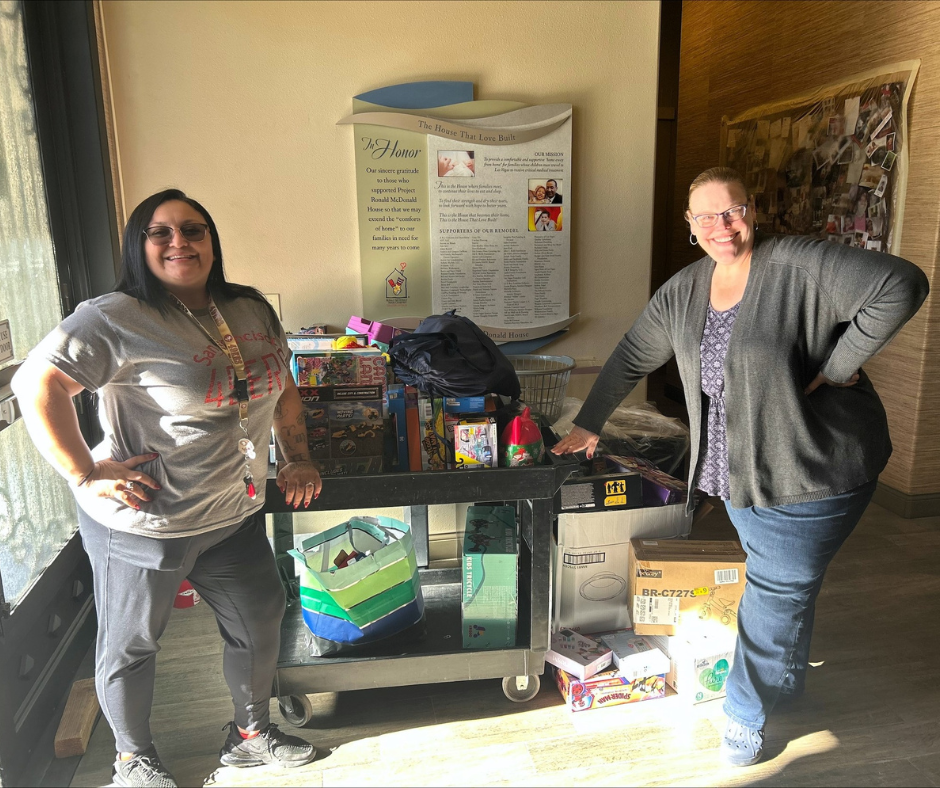 Pants, T-Shirt, Table, Person, Portrait, Adult, Female, Woman, Male, Man