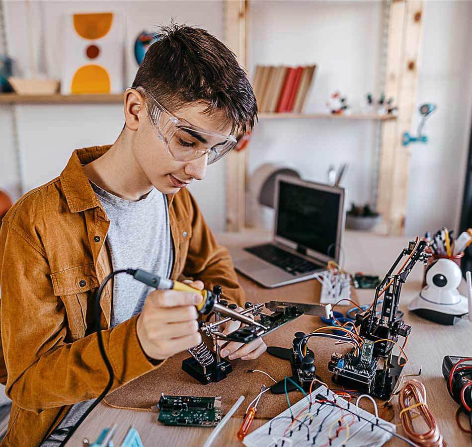 Boy, Male, Person, Teen, Electronics, Hardware, Monitor, Laptop, Face, Head
