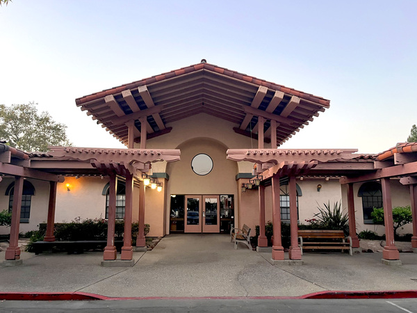 Stratford_FRE_Wash_Blvd_Front.jpg