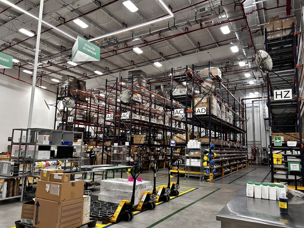 MEX-Fotos_DC_Cuautitlán_(warehouse).jpg