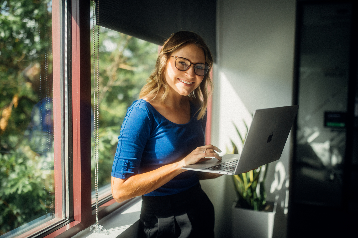 Adult, Female, Person, Woman, Laptop, Glasses, Head, Face, Smile, Windowsill