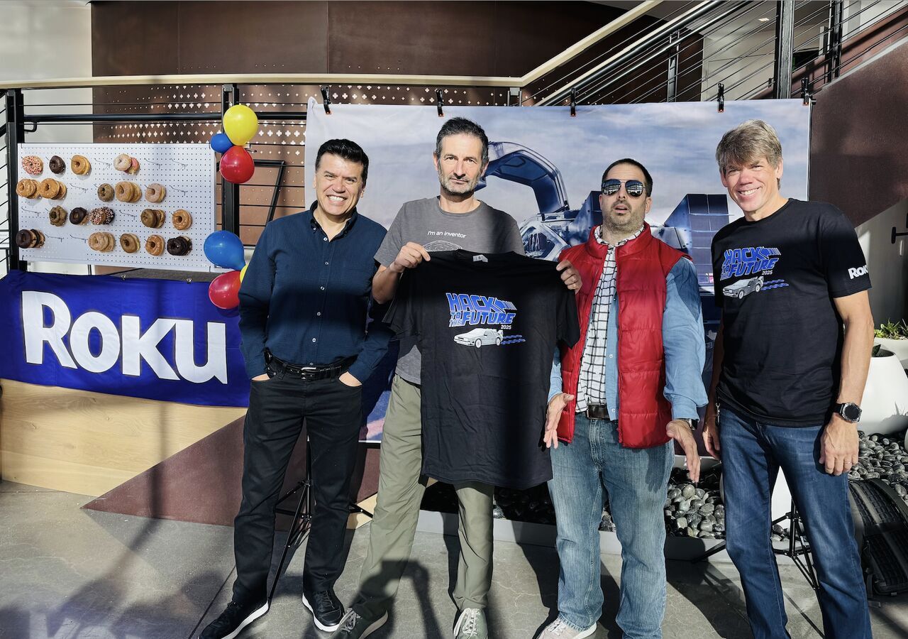 Pants, People, Person, Groupshot, Jeans, Jacket, Adult, Male, Man, Shoe