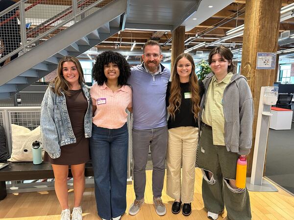 Groupshot, Person, Adult, Male, Man, Female, Woman, Coat, Shaker, Face